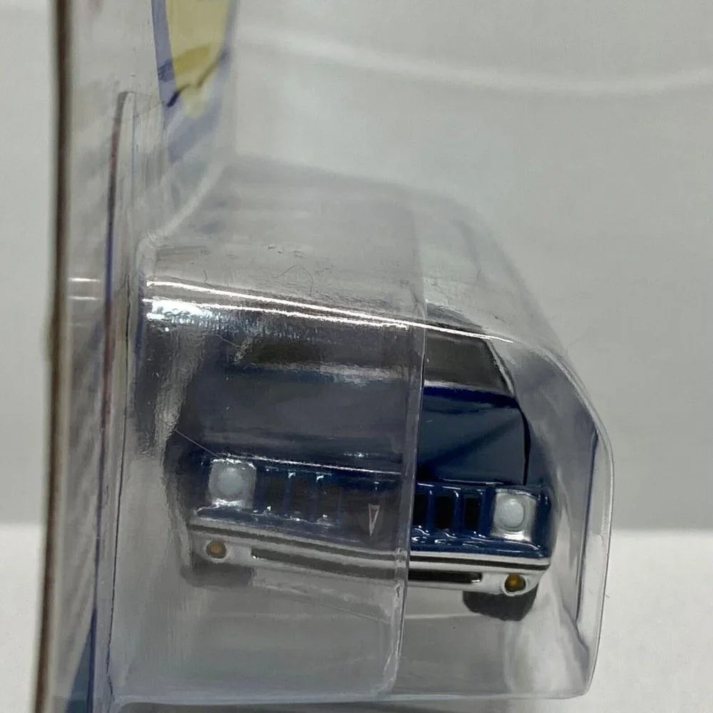 Johnny Lightning‎ 1973 Pontiac Grand Am Blue OK Used Muscle Cars U.S.A. NIP 2022